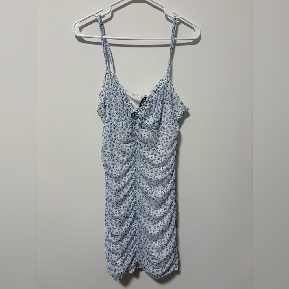 Flower divided dress